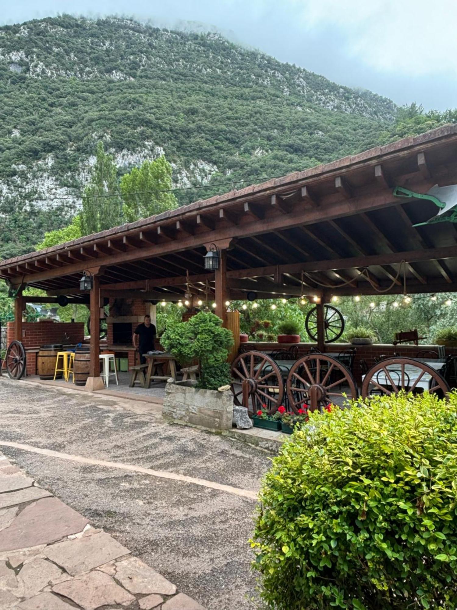 Albergue La Hermida Luaran gambar